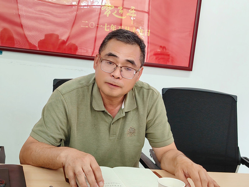 后勤第一党支部书记康江龙领学习近平总书记关于正确政绩观的重要论述