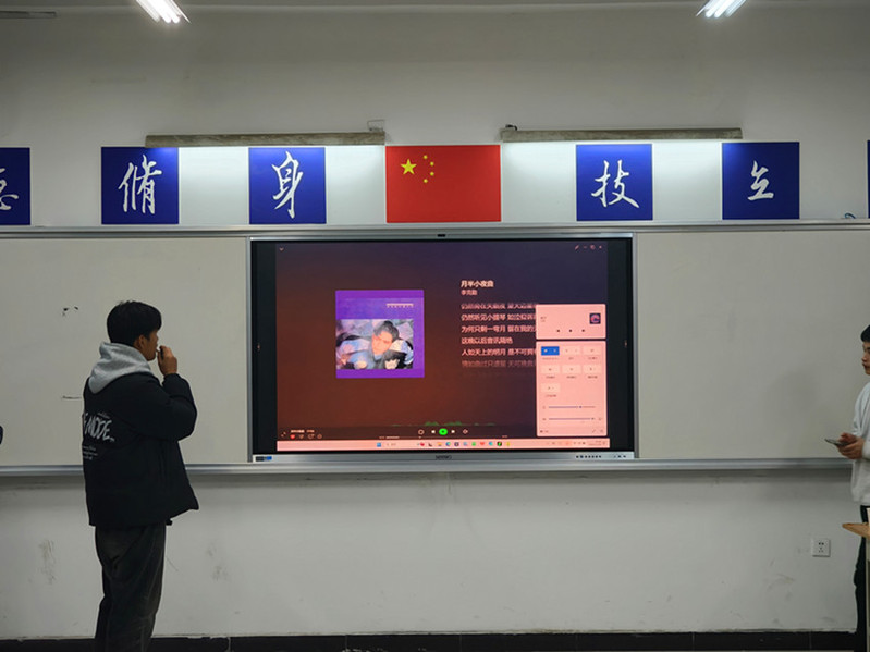 深情款款的歌