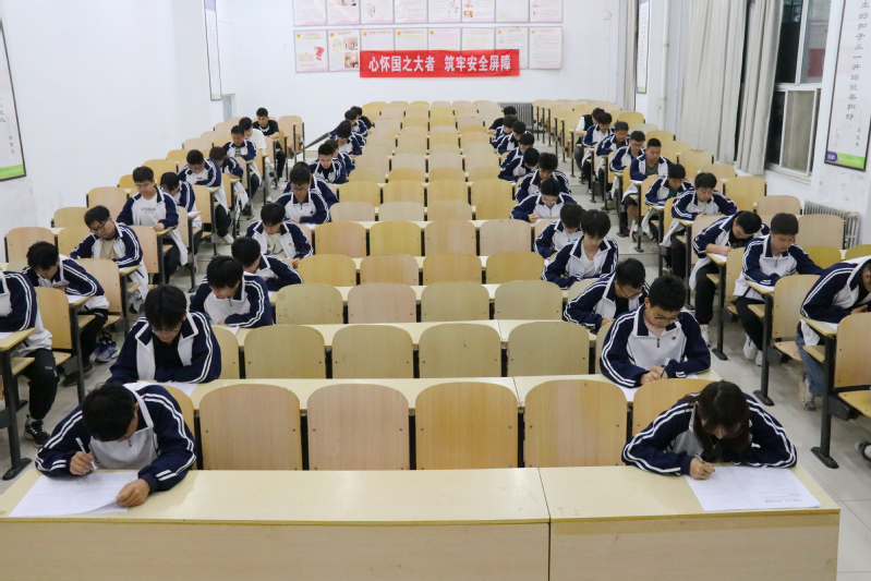 国家安全知识线下答题活动现场