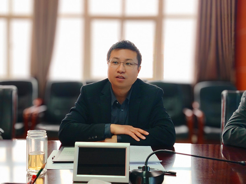 学校副校长刘明学出席会议并作大会总结讲话