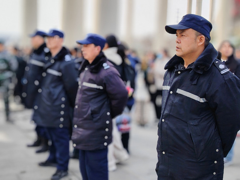 保安在执勤现场