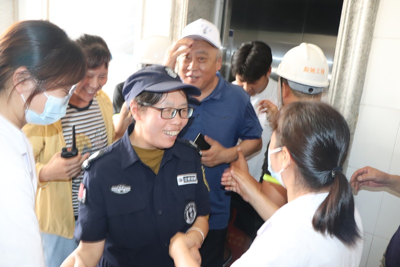 被困乘客被成功解救
