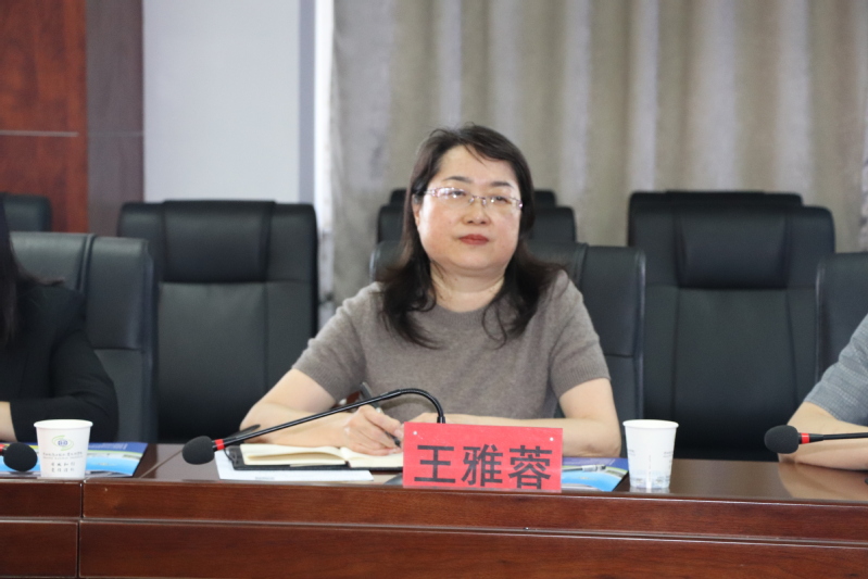 渭南师范学院附属医院党支部书记王雅蓉讲话