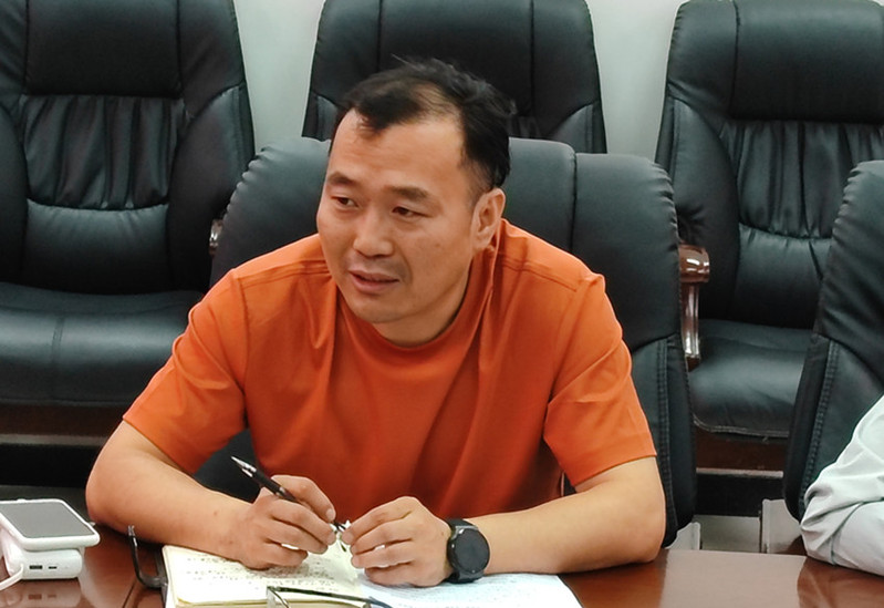 郎儒林副处长现场解决企业项目负责人提出的问题