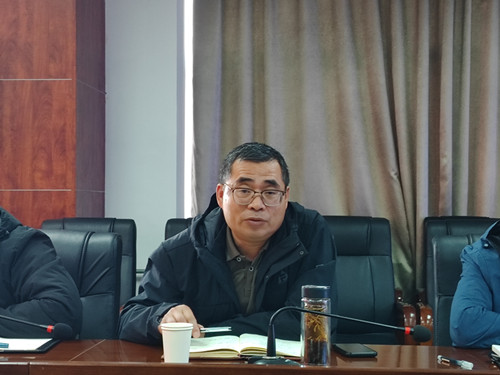 后勤安保处副处长康江龙讲话